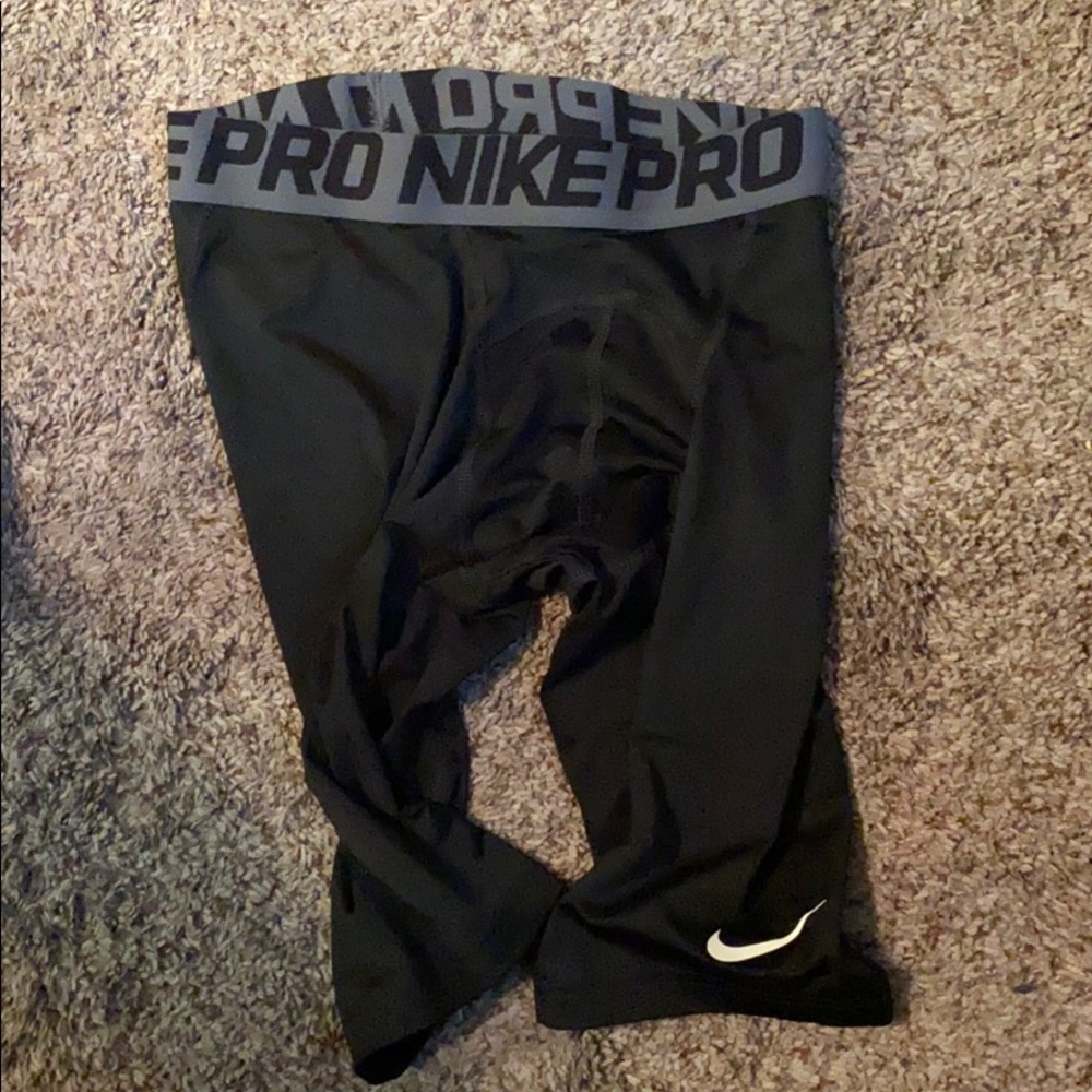 Men’s Nike compression shorts